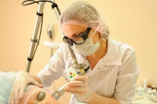 how the fractional laser skin rejuvenation procedure is performed